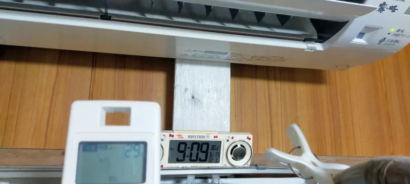 21時09分　バッテリーエアコン開始(リモコン温度29℃・室内温度30.0℃)